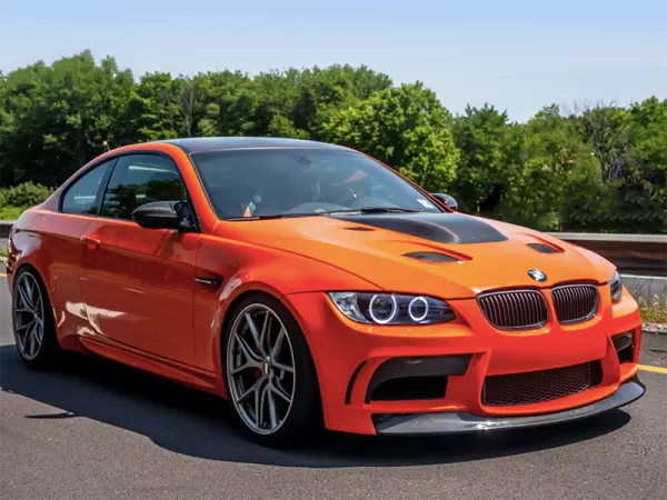 Dịch vụ thay Kính chắn gió xe BMW 335i tận nơi